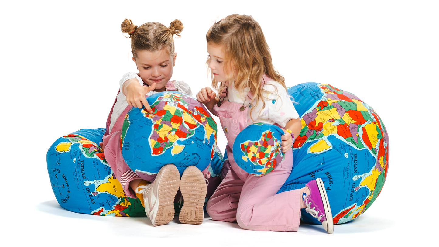 Super Earth HUGG-A-PLANET